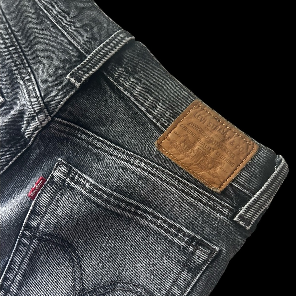 Levi’s Wedgie Black High-Rise Jeans - Size 26